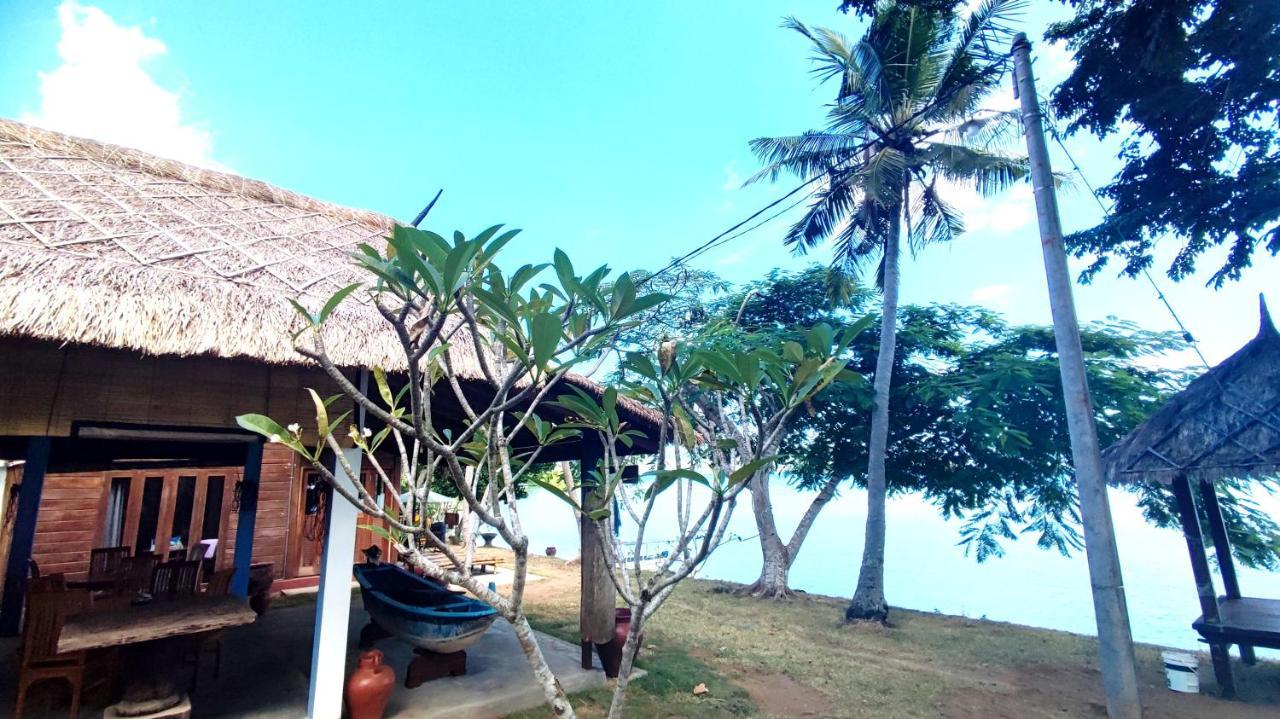 Khabita Beach Resort Lembar  Exterior photo