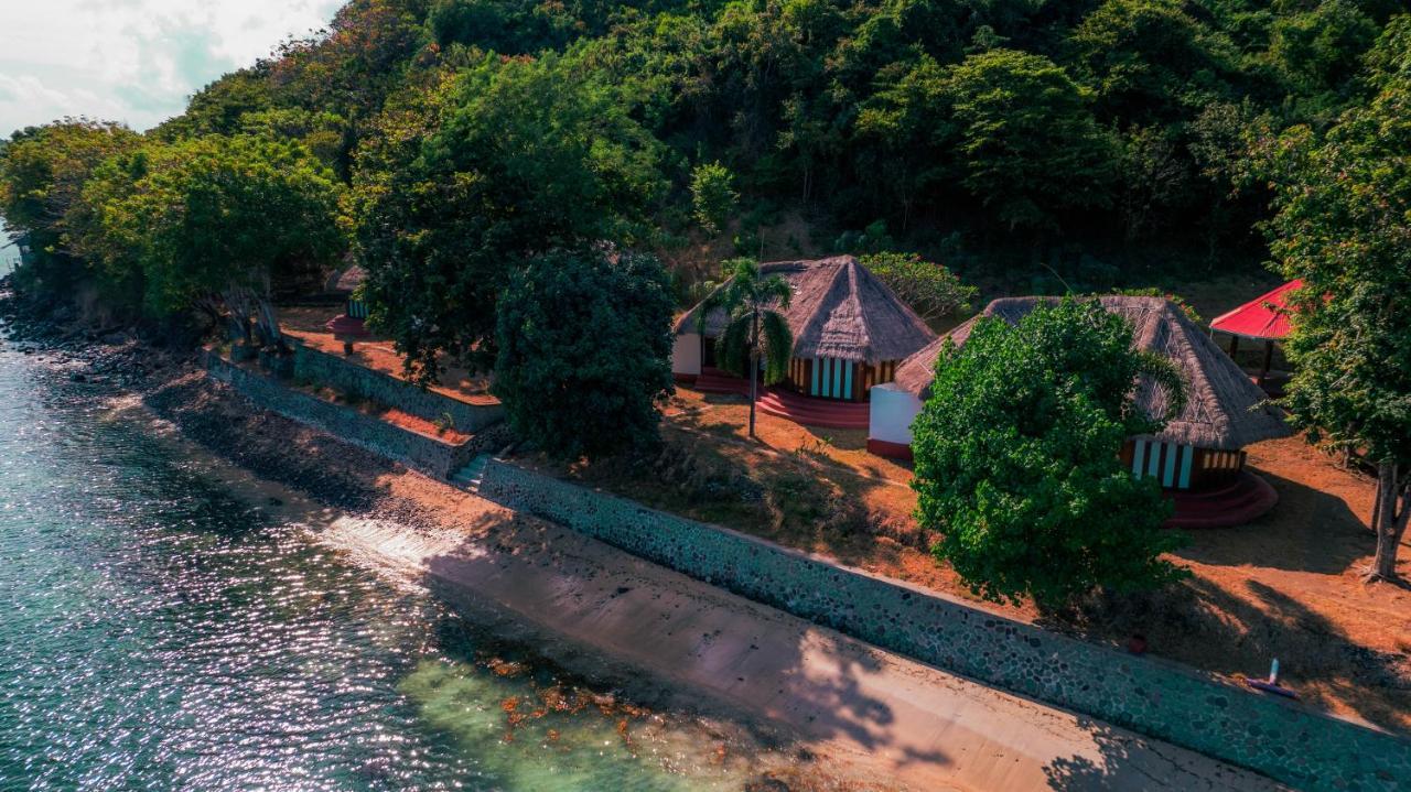 Khabita Beach Resort Lembar  Exterior photo