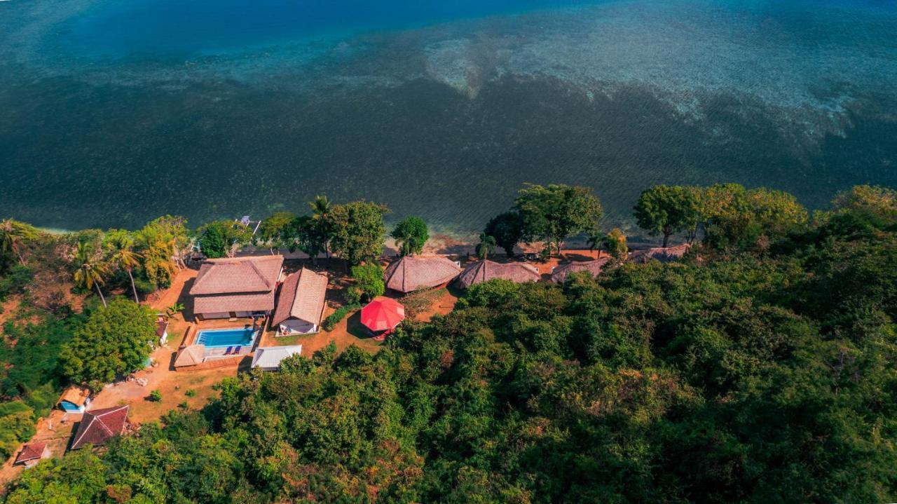 Khabita Beach Resort Lembar  Exterior photo