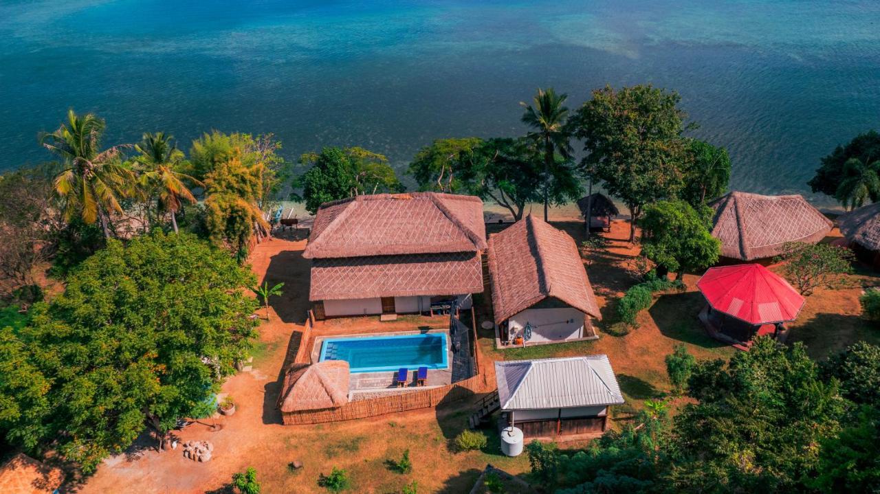 Khabita Beach Resort Lembar  Exterior photo