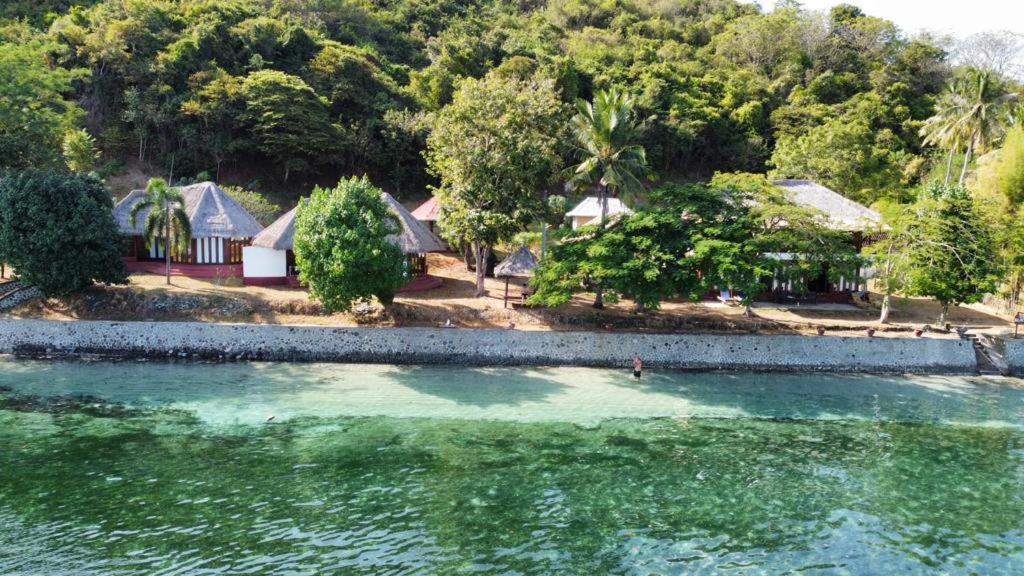 Khabita Beach Resort Lembar  Exterior photo