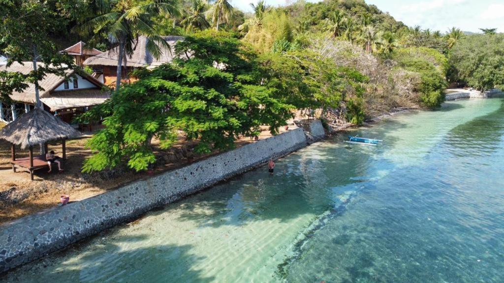 Khabita Beach Resort Lembar  Exterior photo